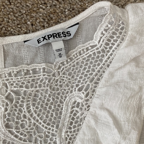 Express Ruffle Sleeve Romper - Picture 4 of 9